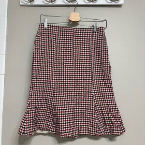 Vintage Wool Houndstooth Talbots skirt. Womens size 6